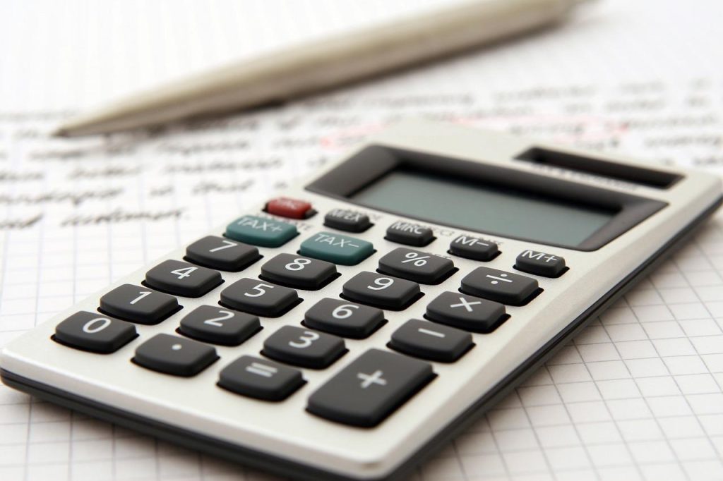 Interface van de bruto naar netto loon calculator met invoerveld voor brutosalaris en automatische berekening van netto loon