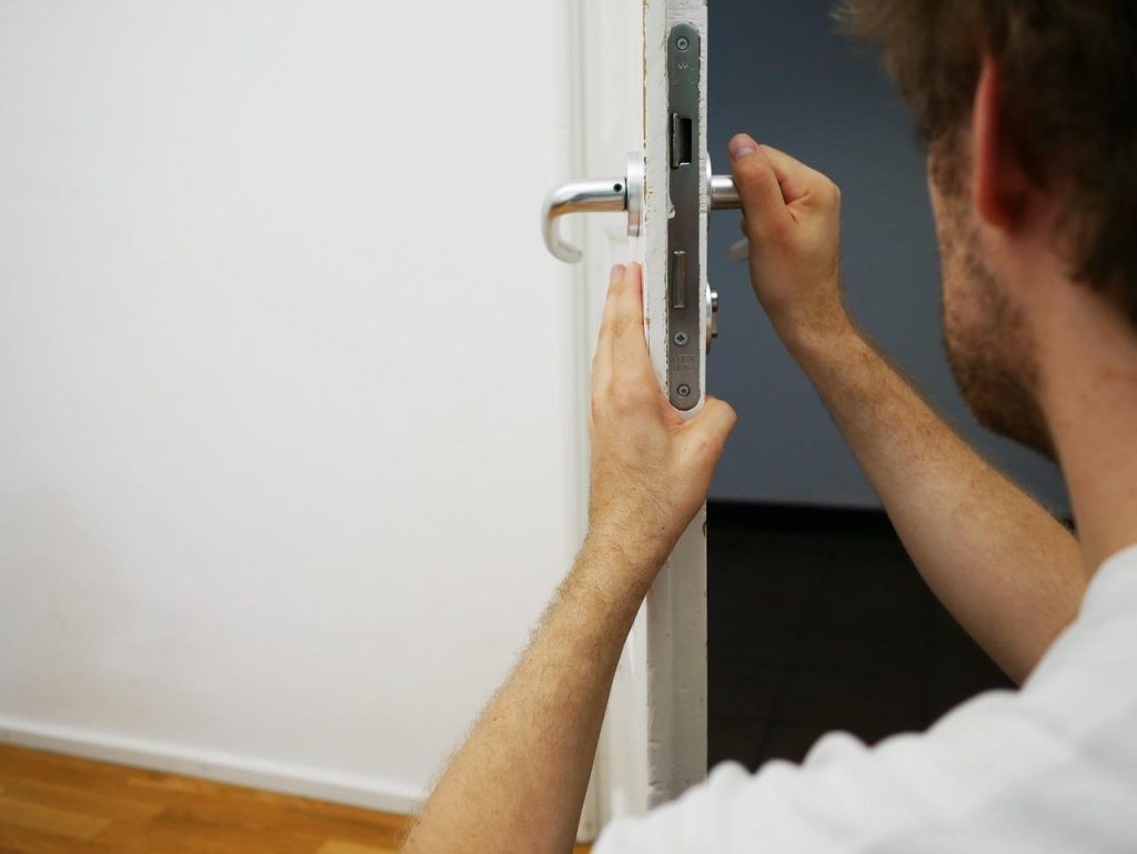 Professionele slotenmaker in Hasselt voor veiligheid en toegang bij buitensluiting en slotproblemen