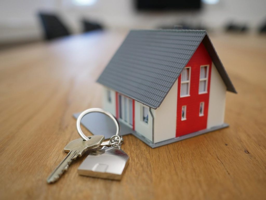 Duurzaam wonen: energiezuinig huis te koop in Waregem met zonnepanelen en isolatie